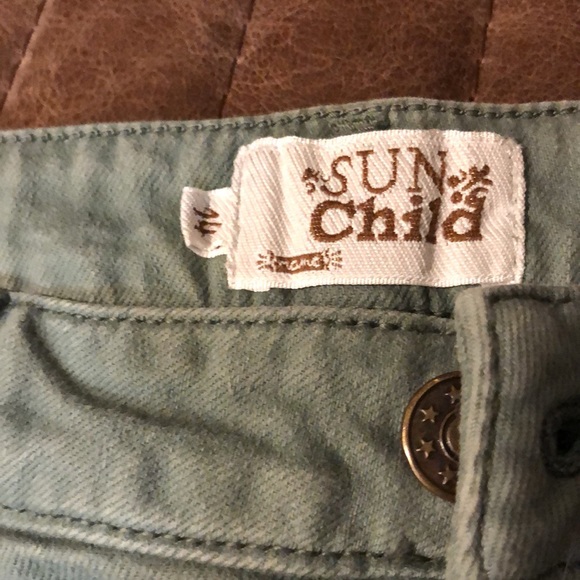 Sun Child Shorts - Picture 4 of 4